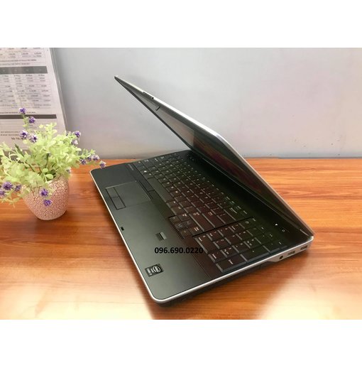 Dell Latitude E6540 i5 VGA rời màn Full HD
