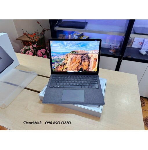 Surface Laptop 4