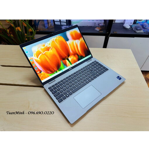 Dell Precision 3570 Core i7 1255U
