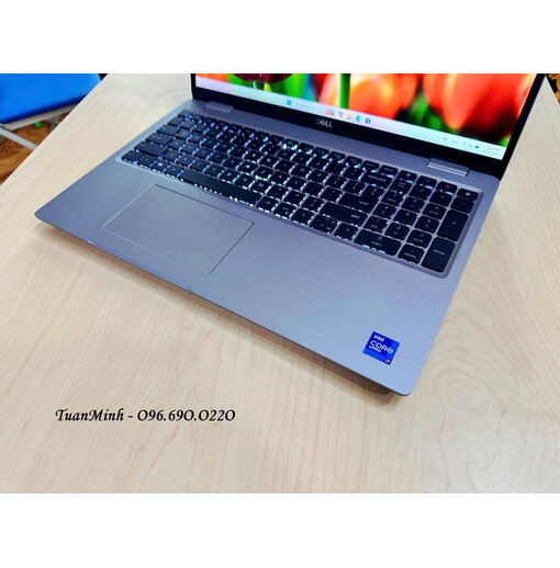 Dell Precision 3561 Core i7 11850H mạnh mẽ